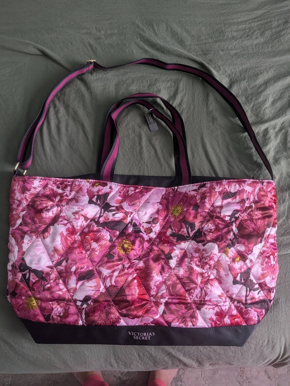 Victoria’s Secret Tote Bag Pink Quilted Rose Floral Weekend Shoulder Bag NWT